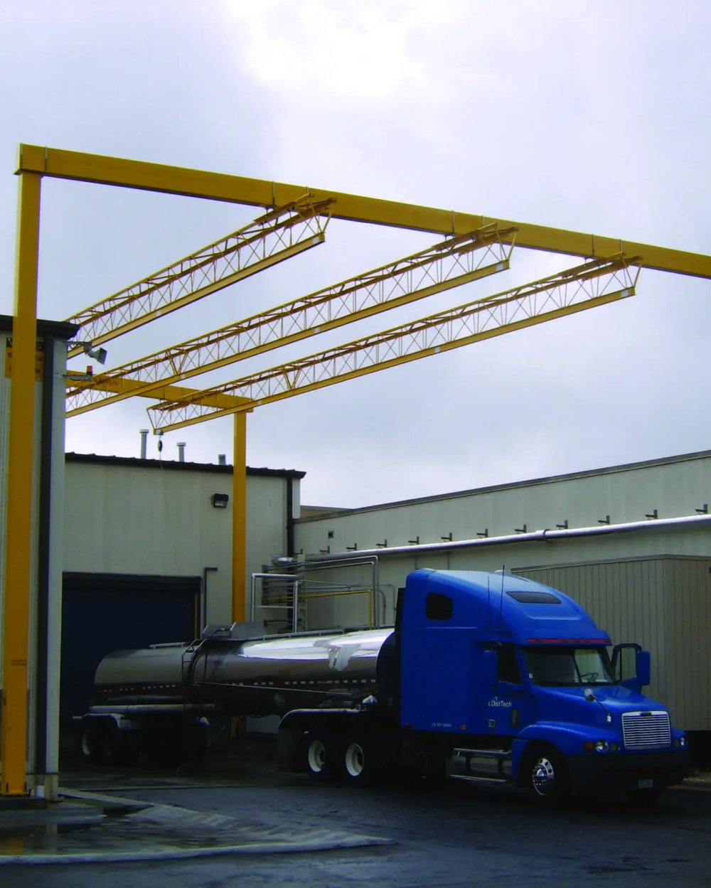 overhead truss fall protection system